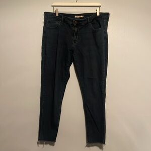 Used Levi’s size 34 women’s good condition stretchy box7